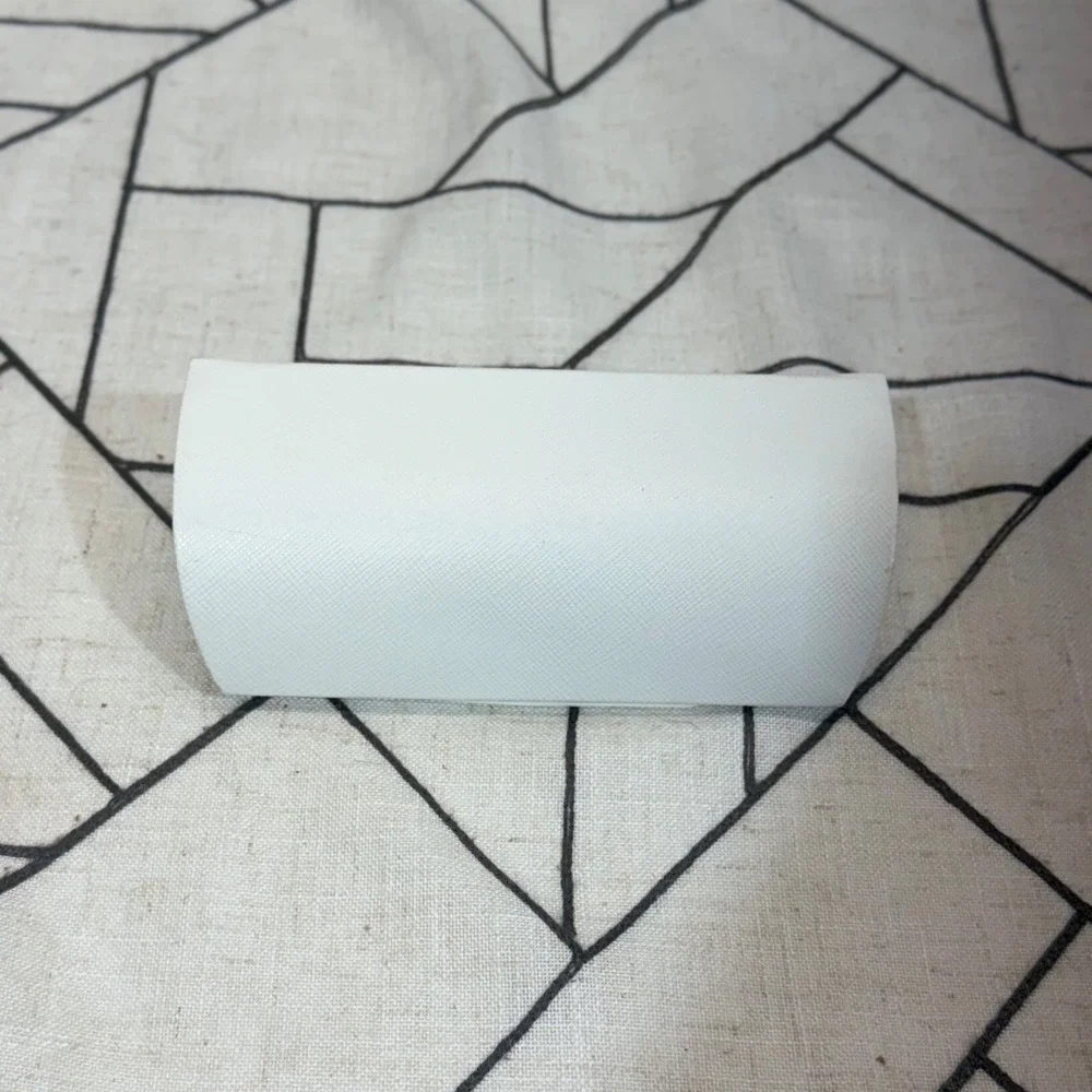 Michael Kors Sunglasses Case OS White Saffiano Hard‎ Shell Snap Closure